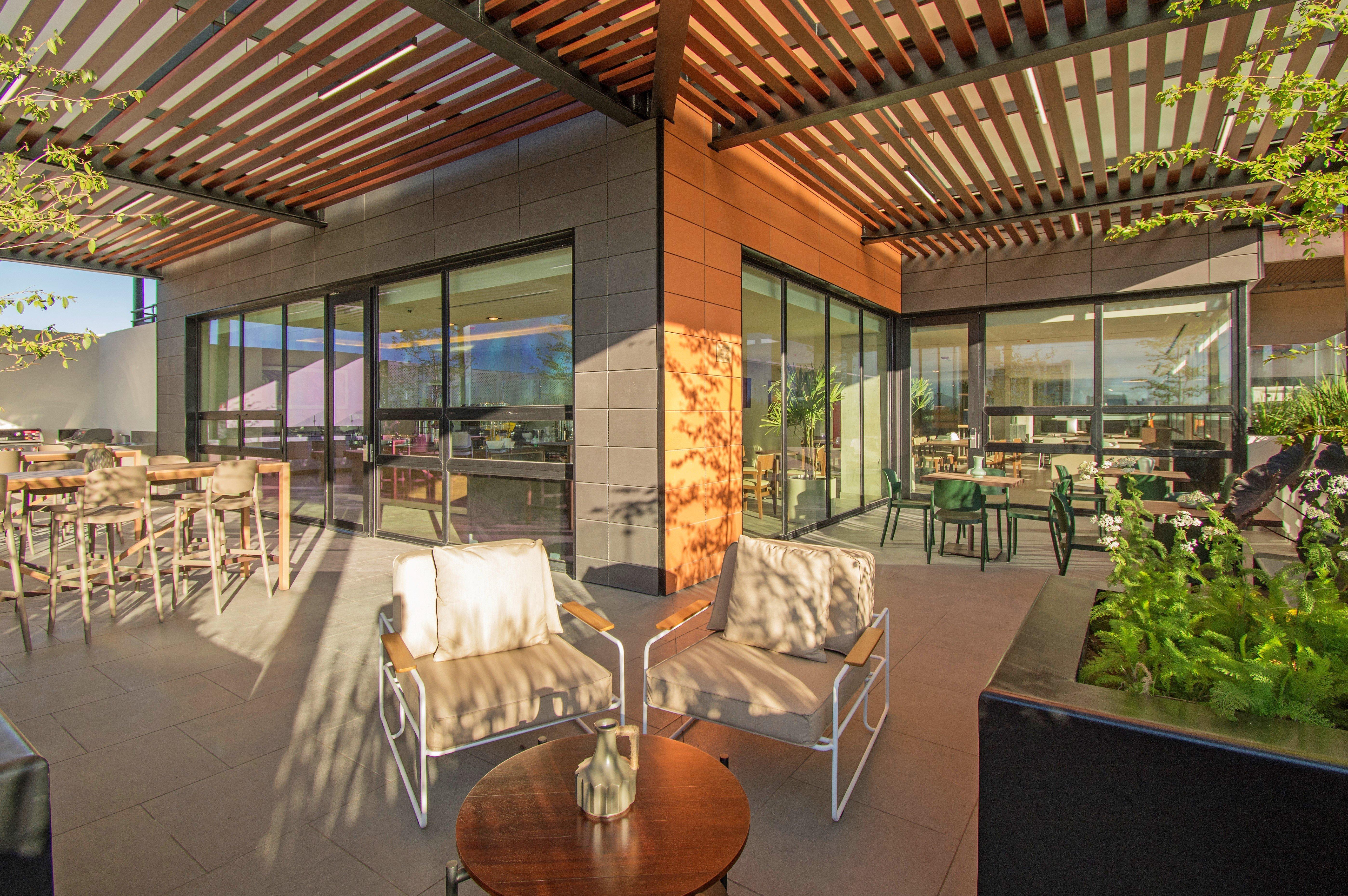 Staybridge Suites - Guadalajara Novena By Ihg Екстериор снимка