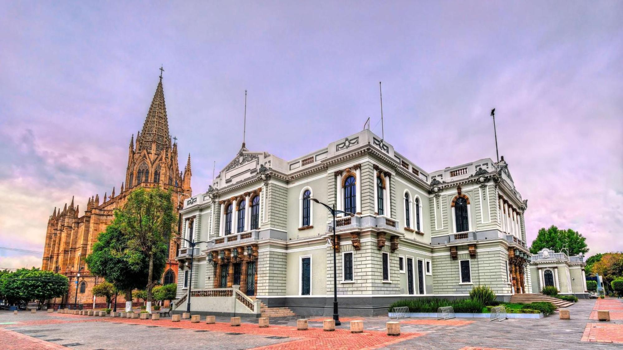 Staybridge Suites - Guadalajara Novena By Ihg Екстериор снимка