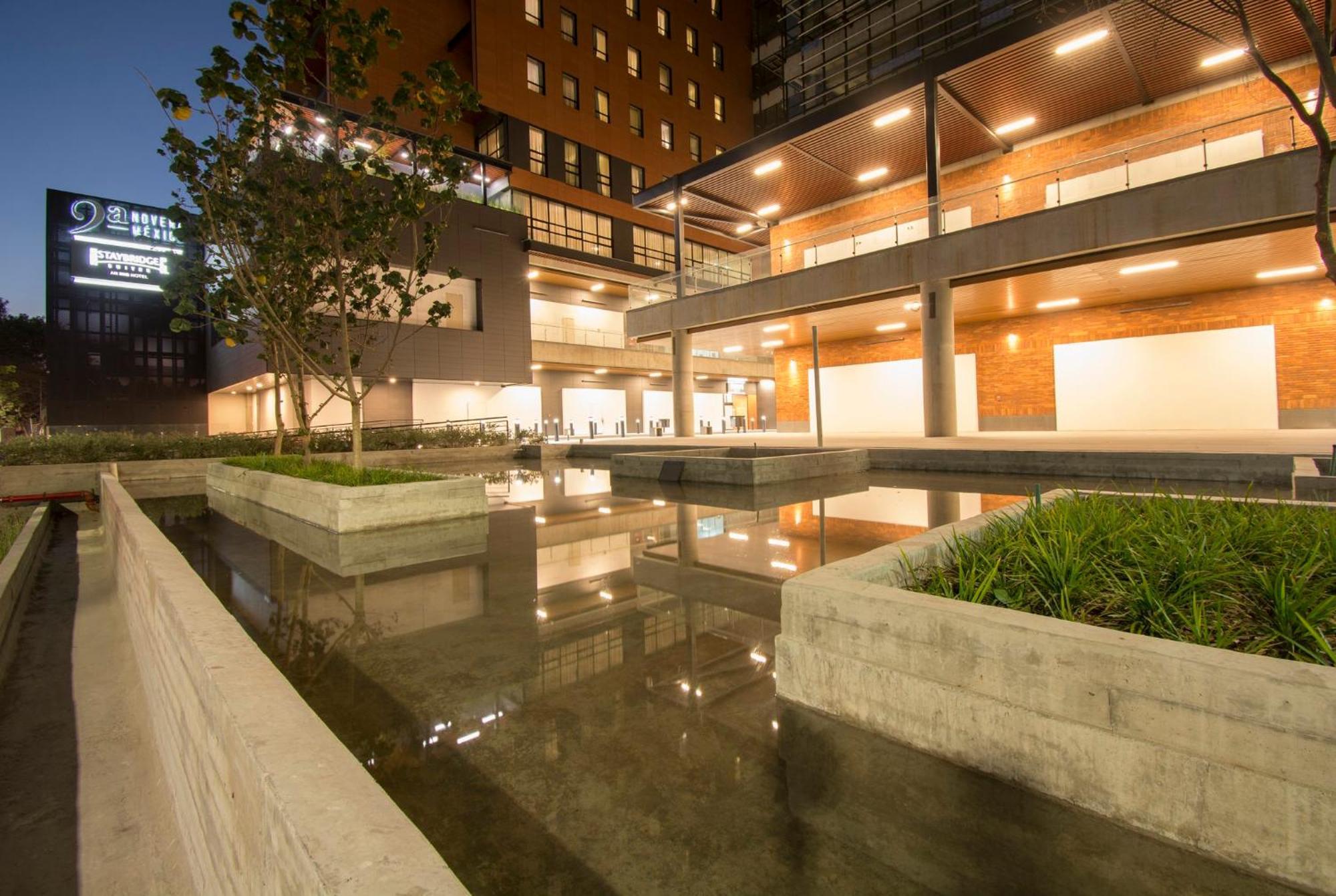 Staybridge Suites - Guadalajara Novena By Ihg Екстериор снимка