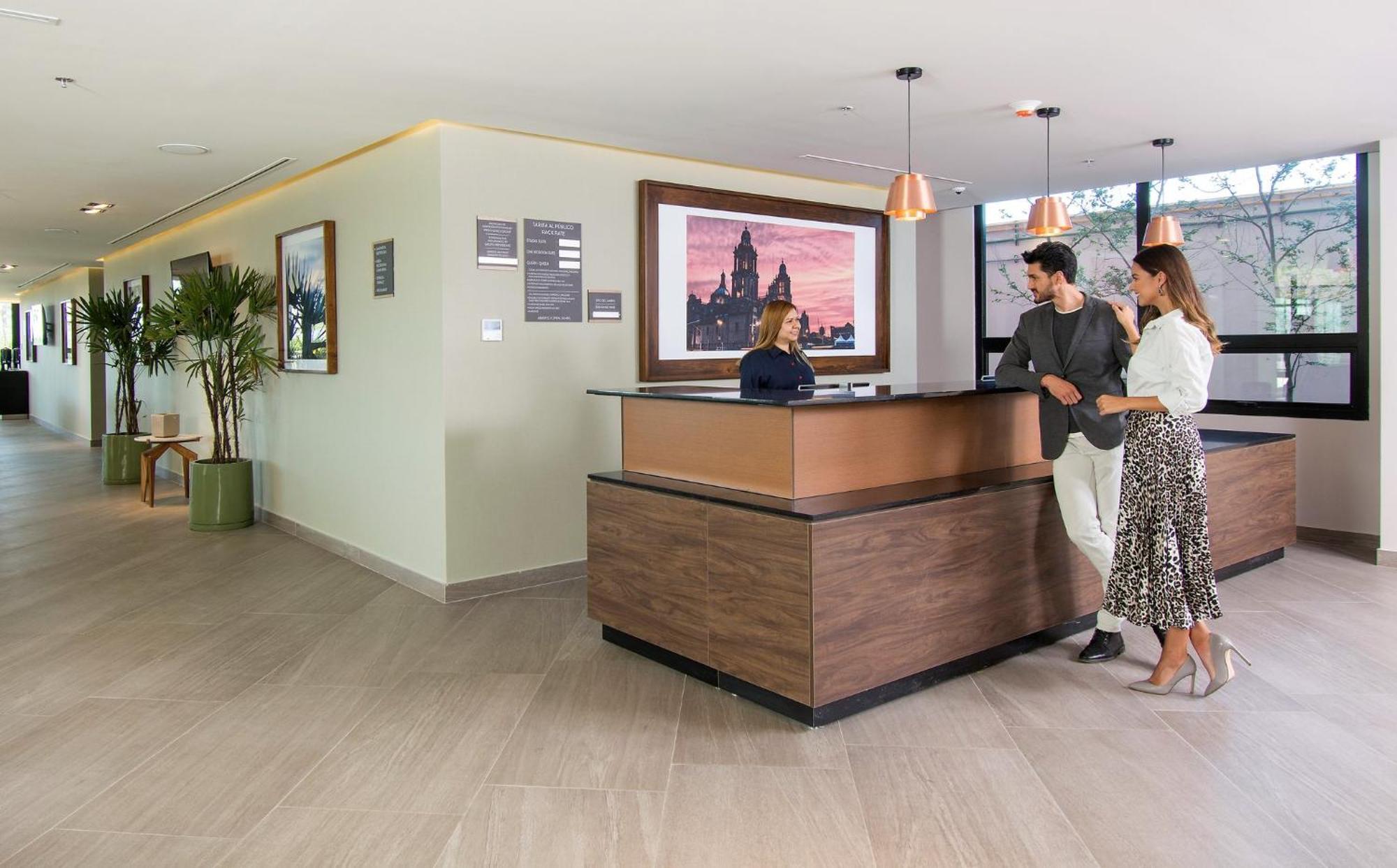 Staybridge Suites - Guadalajara Novena By Ihg Екстериор снимка