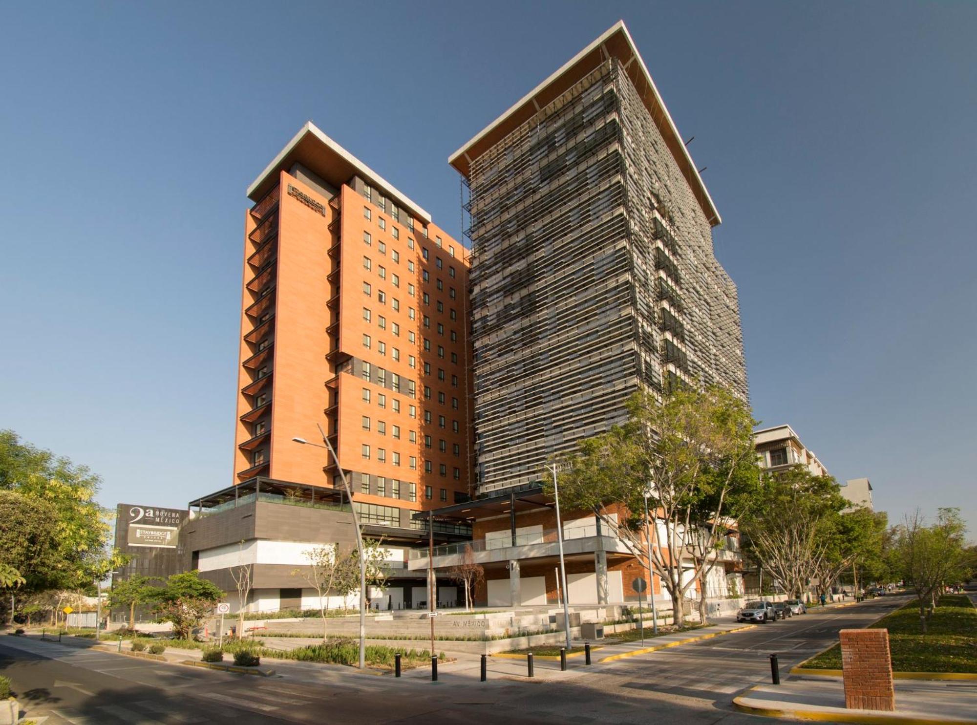 Staybridge Suites - Guadalajara Novena By Ihg Екстериор снимка