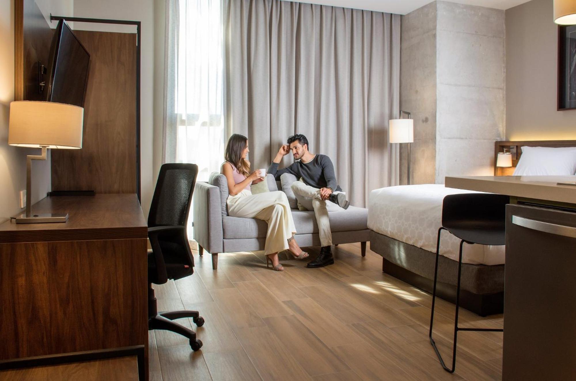 Staybridge Suites - Guadalajara Novena By Ihg Екстериор снимка